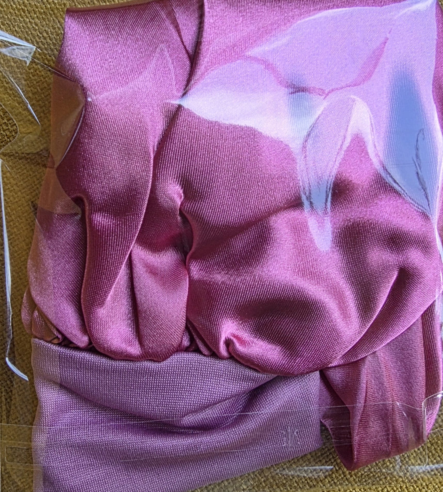 Satijnen Bonnets (maat M) - meerdere kleuren