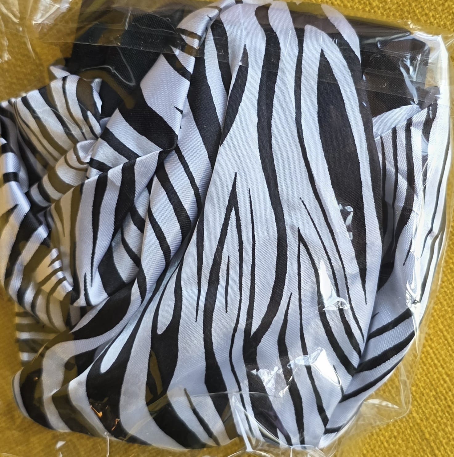 Satijnen Bonnets (maat M) - meerdere kleuren