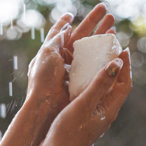 Velvet Bloom - Hydrating lock Shampoo Bar 50gr.